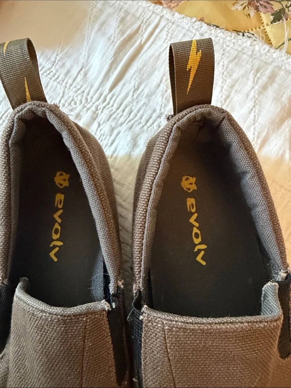 Evolv comfortable slip